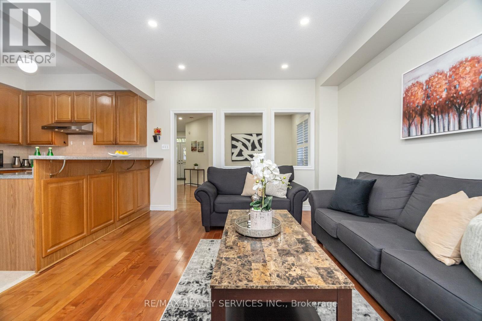 7 Blue Diamond Drive, Brampton, Ontario  L6S 6J1 - Photo 11 - W12489712