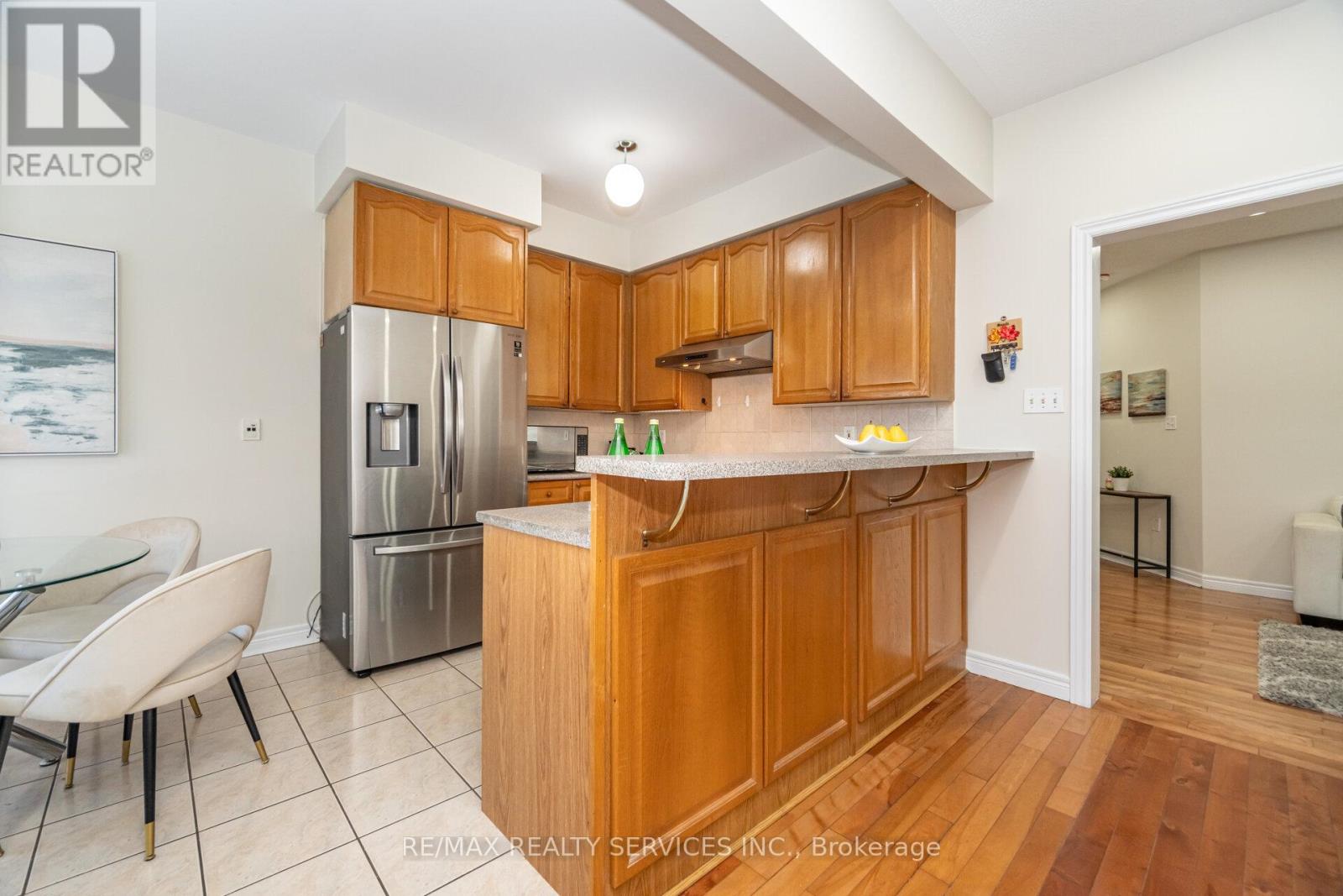 7 Blue Diamond Drive, Brampton, Ontario  L6S 6J1 - Photo 18 - W12489712