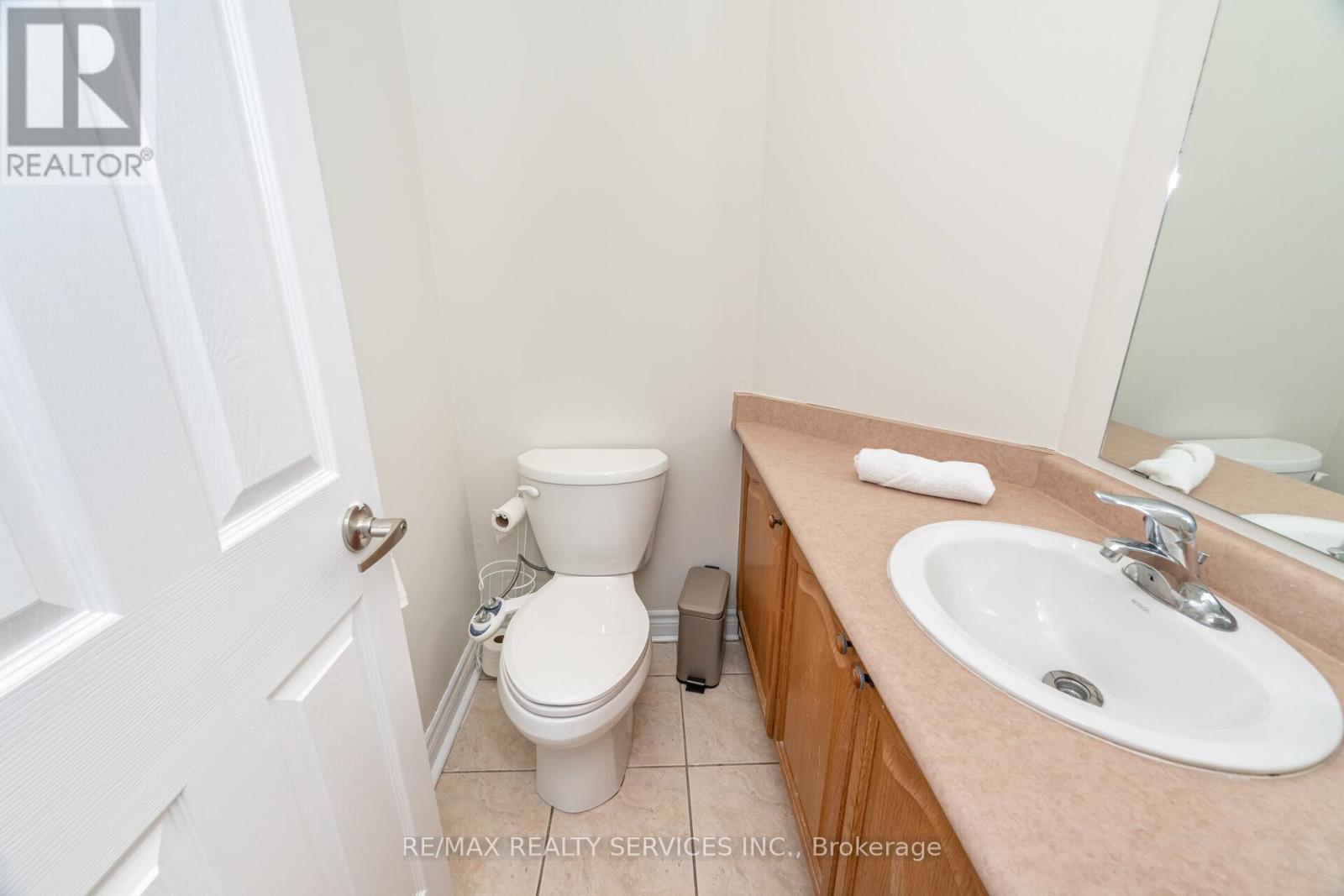 7 Blue Diamond Drive, Brampton, Ontario  L6S 6J1 - Photo 19 - W12489712