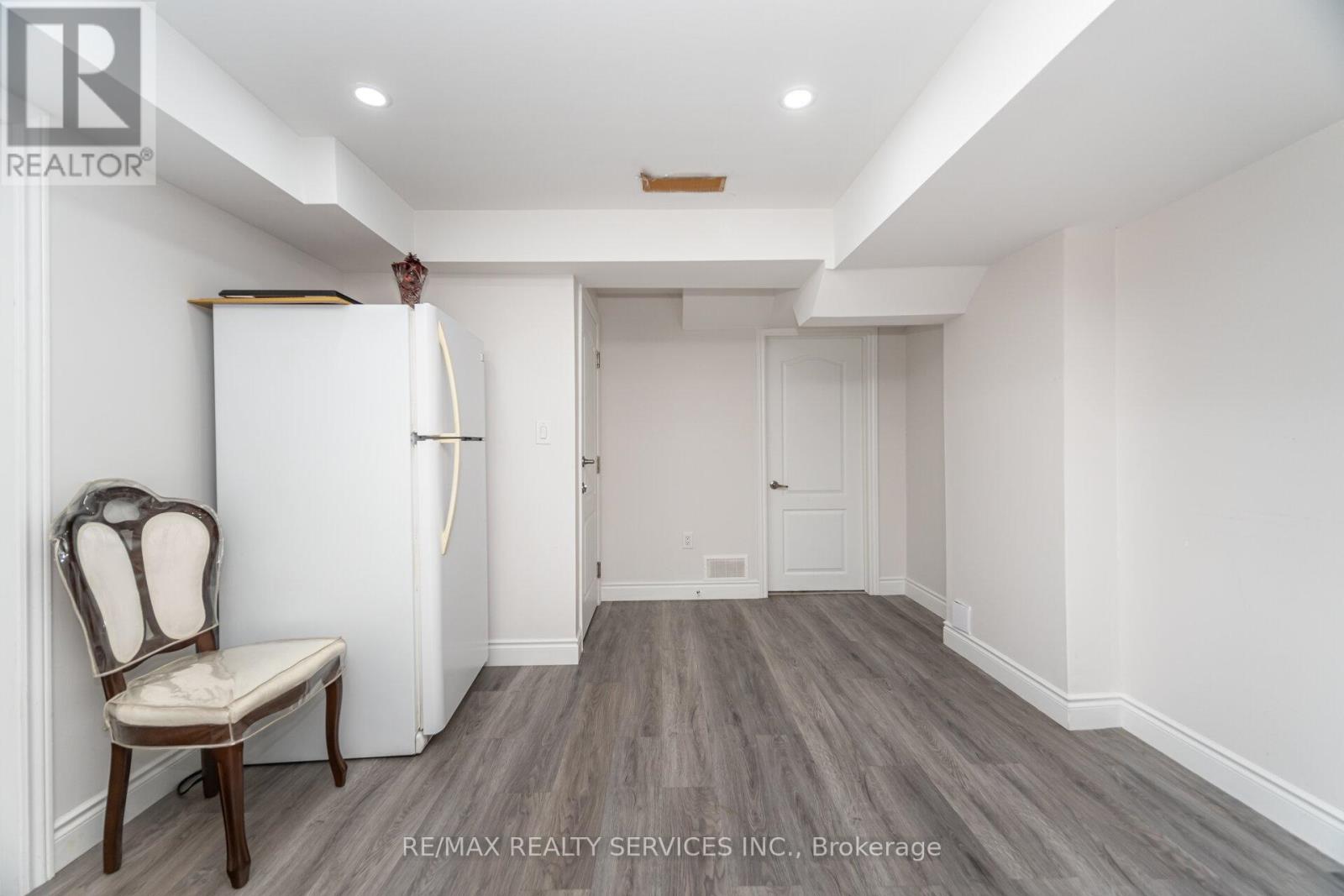 7 Blue Diamond Drive, Brampton, Ontario  L6S 6J1 - Photo 36 - W12489712