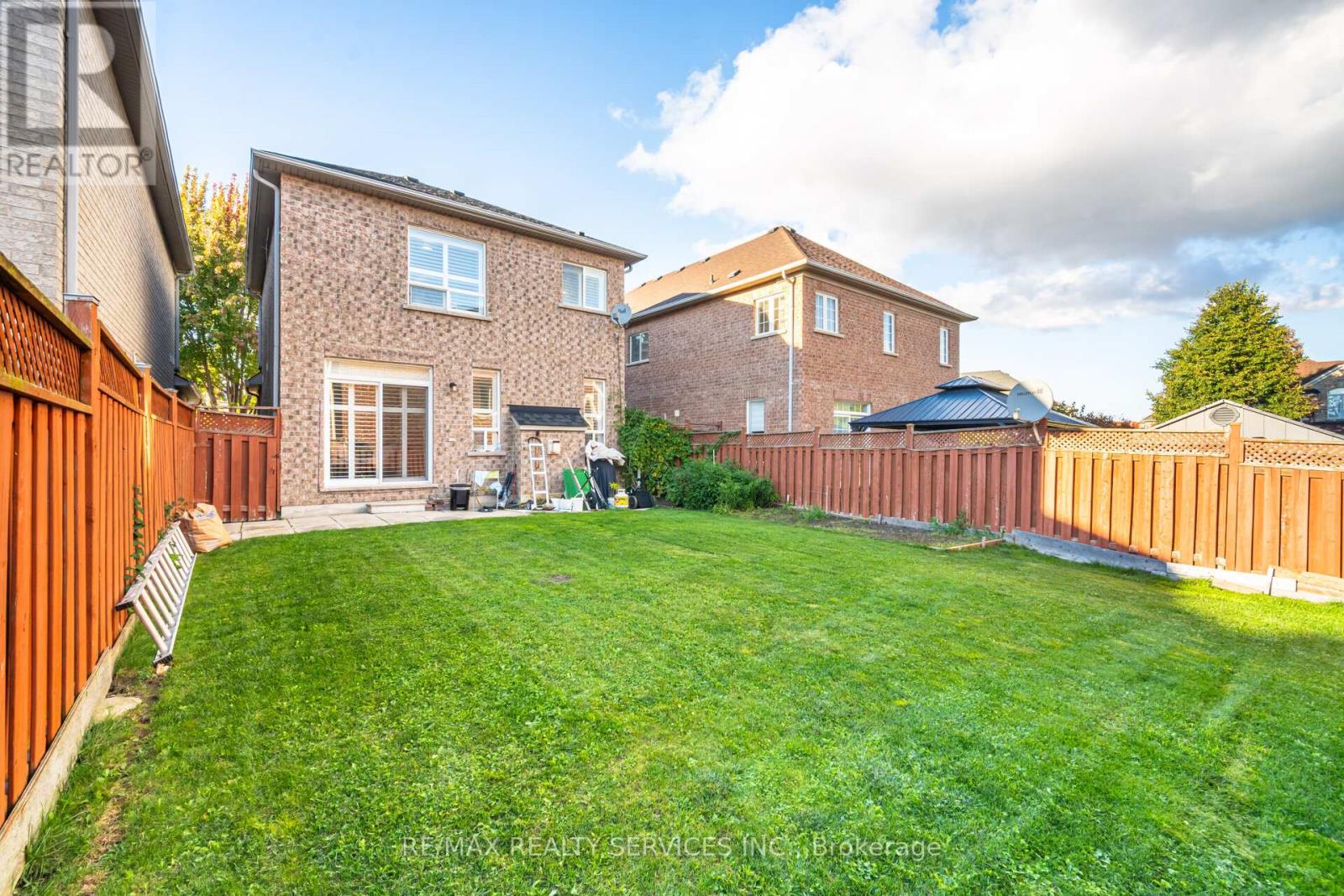 7 Blue Diamond Drive, Brampton, Ontario  L6S 6J1 - Photo 46 - W12489712