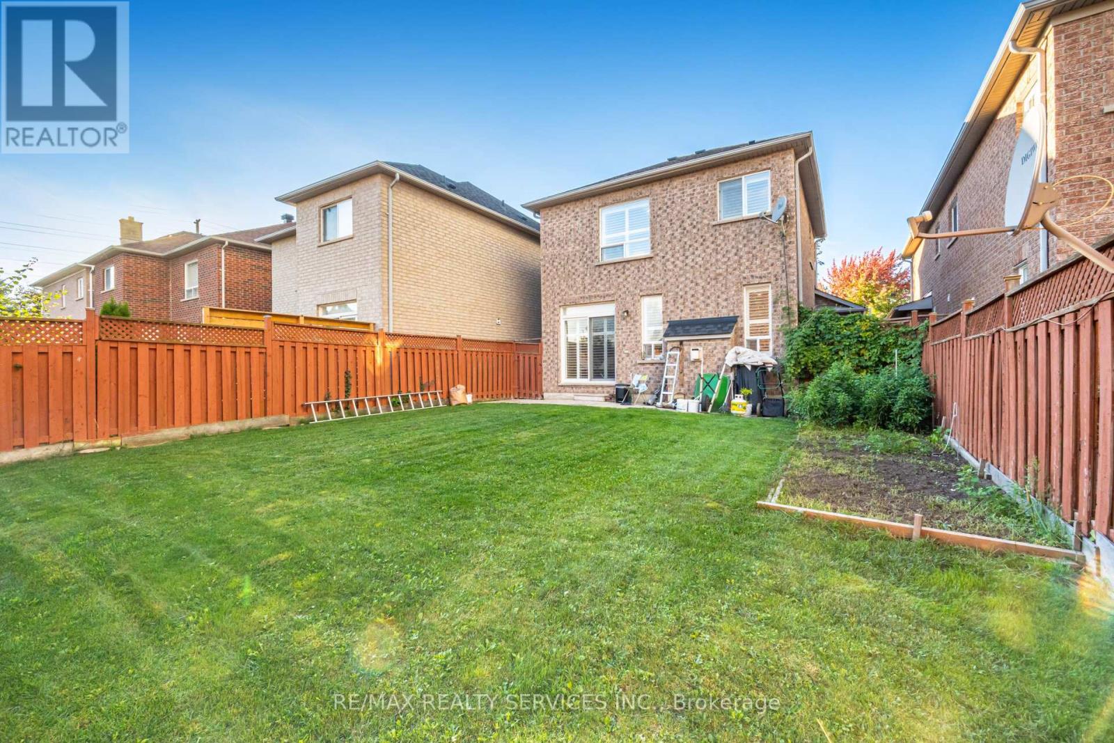 7 Blue Diamond Drive, Brampton, Ontario  L6S 6J1 - Photo 47 - W12489712