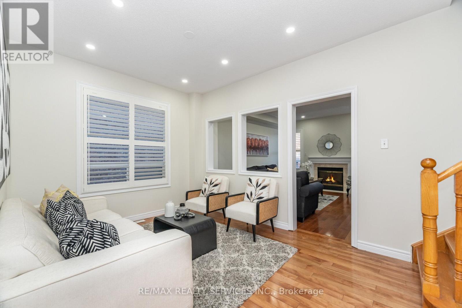 7 Blue Diamond Drive, Brampton, Ontario  L6S 6J1 - Photo 6 - W12489712