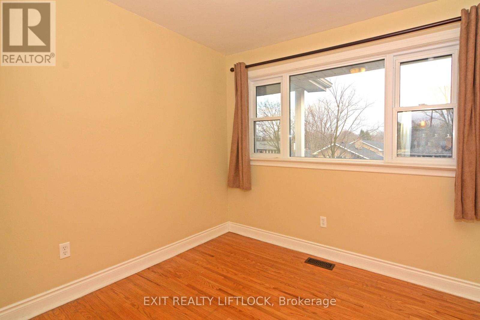 Main Floor - 1437 Westbrook Drive, Peterborough, Ontario  K9J 6R3 - Photo 10 - X12489716