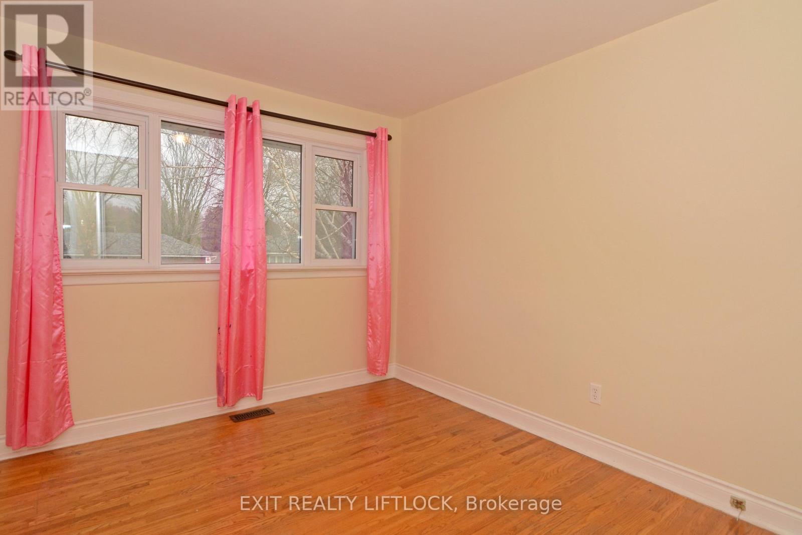 Main Floor - 1437 Westbrook Drive, Peterborough, Ontario  K9J 6R3 - Photo 3 - X12489716