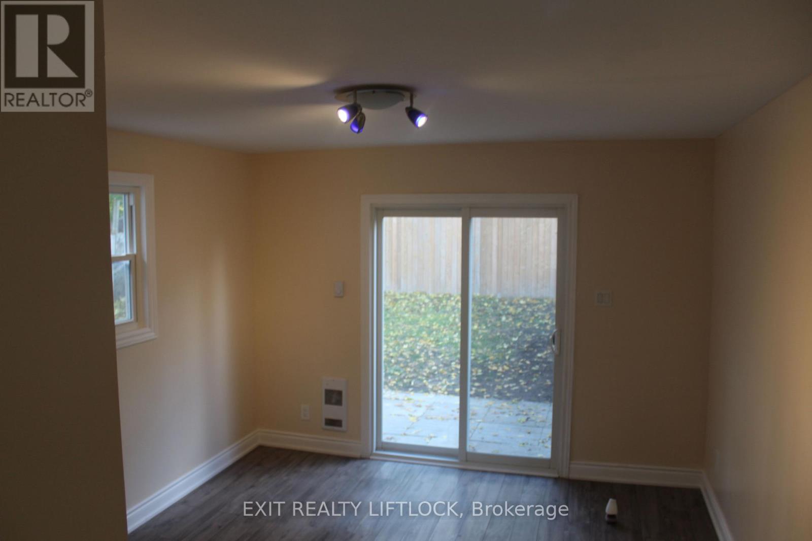 539 Albert Street, Peterborough, Ontario  K9J 4N7 - Photo 11 - X12489886