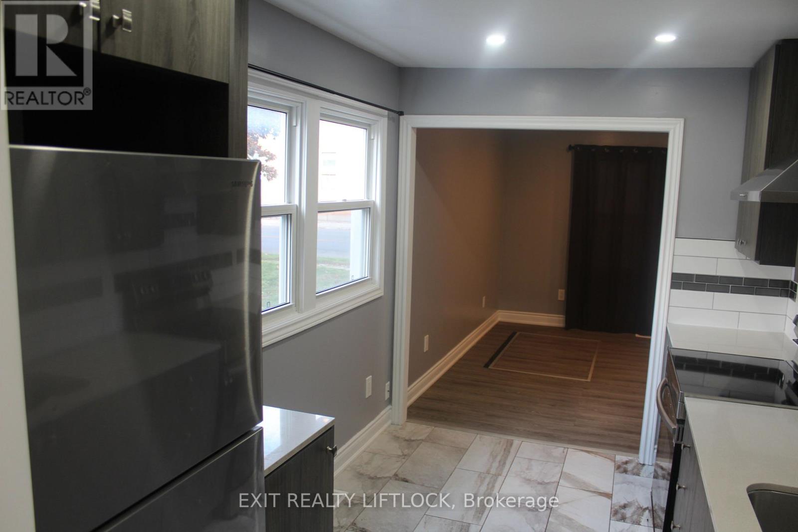 539 Albert Street, Peterborough, Ontario  K9J 4N7 - Photo 5 - X12489886