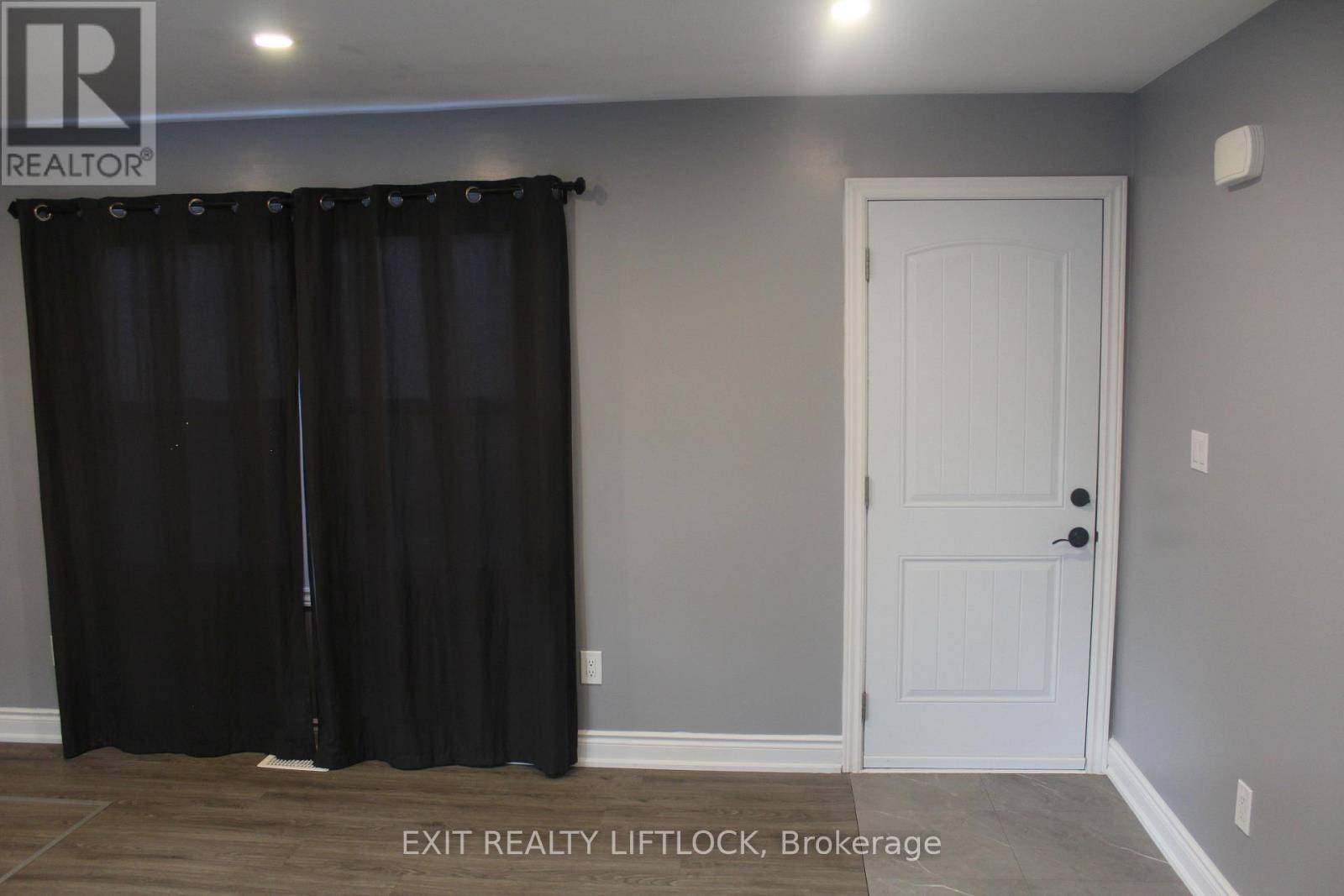 539 Albert Street, Peterborough, Ontario  K9J 4N7 - Photo 8 - X12489886