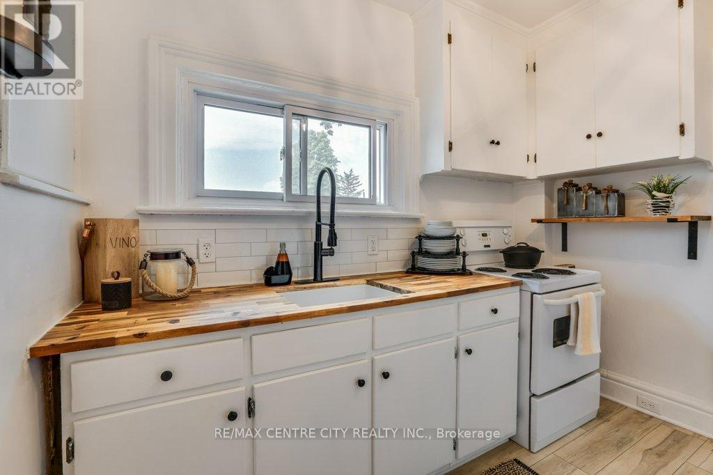 65 Bruce Street, London South (South F), Ontario  N6C 1G7 - Photo 38 - X12489824