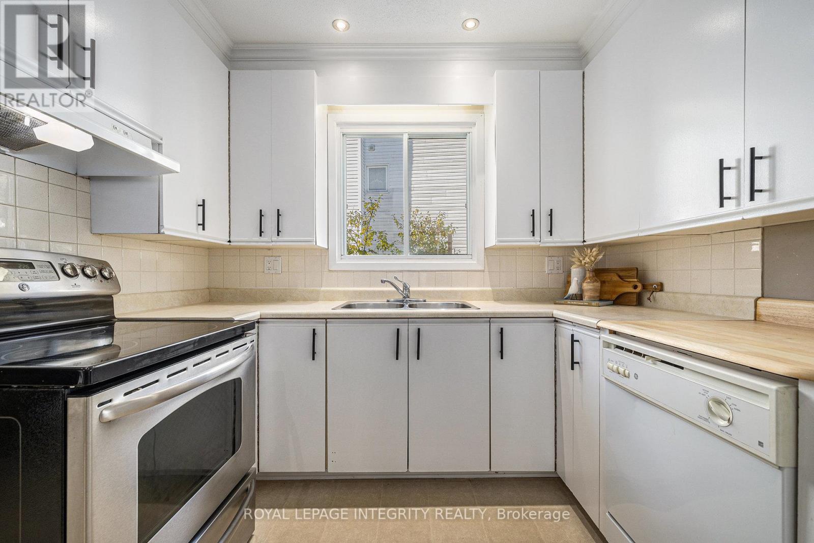 47 Jansen Road, Ottawa, Ontario  K2H 5W6 - Photo 13 - X12489818