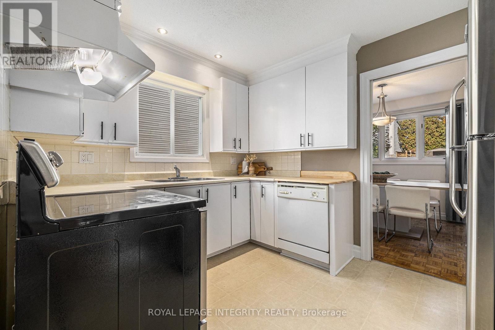 47 Jansen Road, Ottawa, Ontario  K2H 5W6 - Photo 14 - X12489818