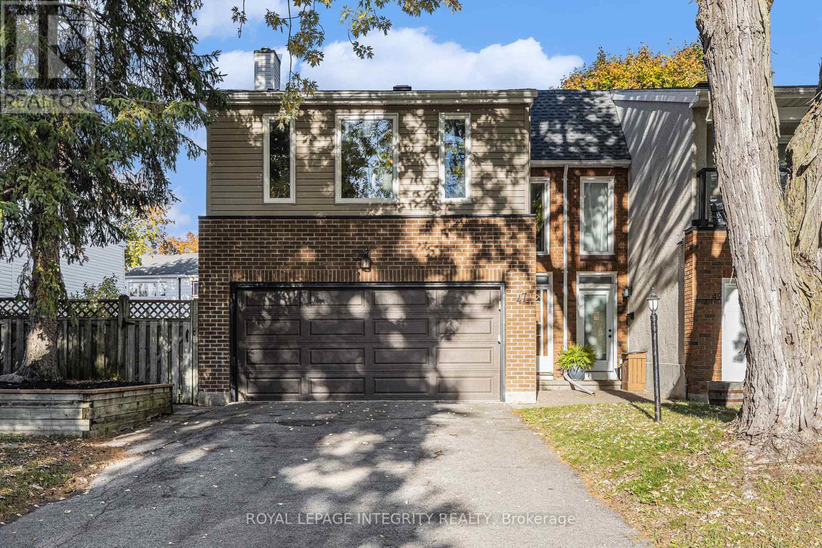 47 Jansen Road, Ottawa, Ontario  K2H 5W6 - Photo 2 - X12489818