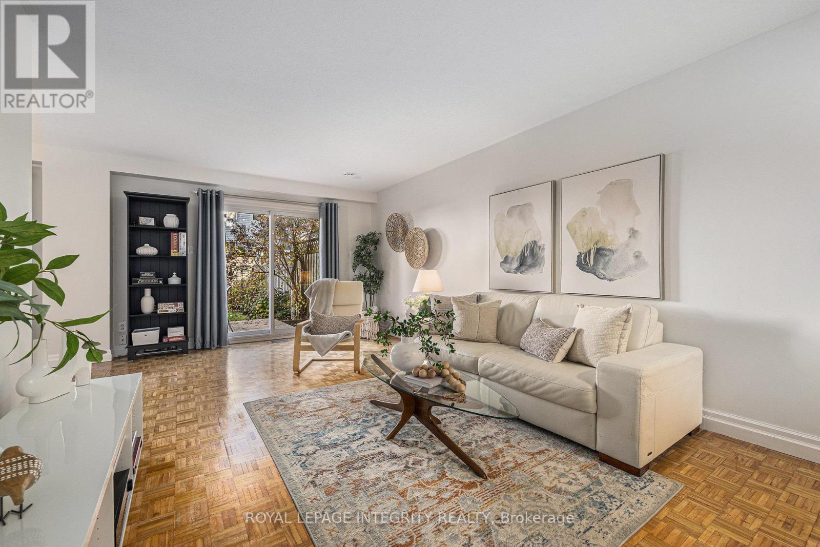 47 Jansen Road, Ottawa, Ontario  K2H 5W6 - Photo 7 - X12489818