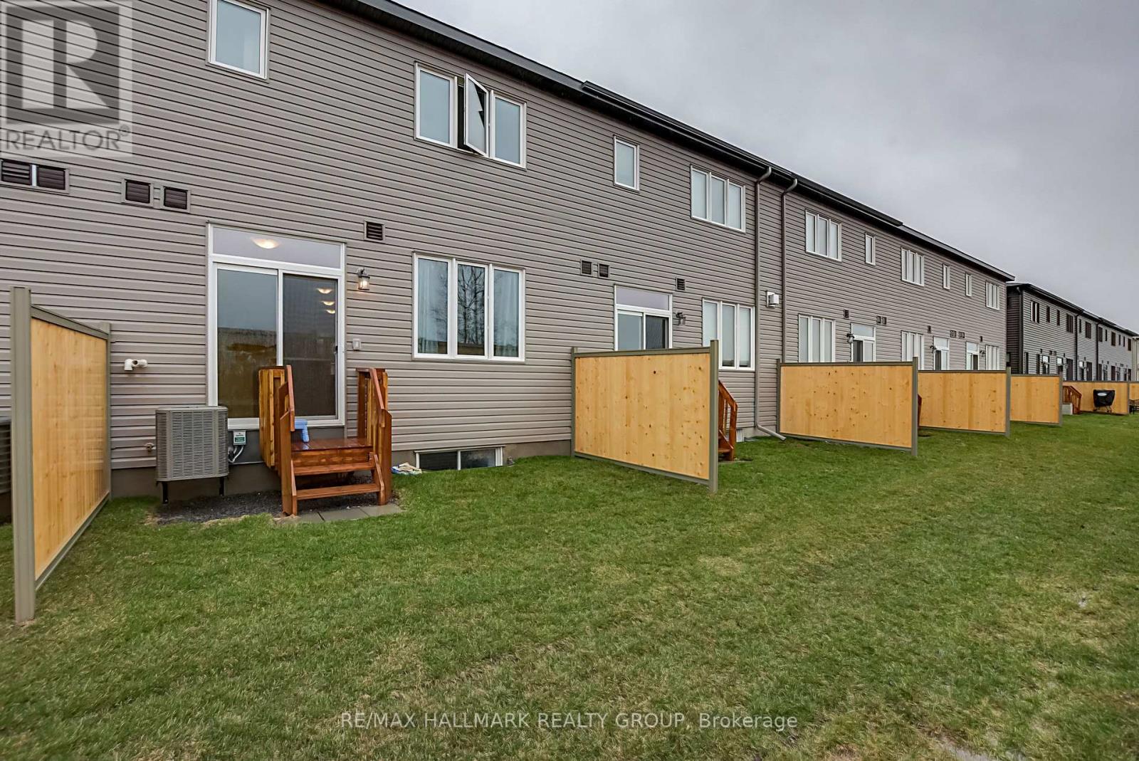 271 Mountain Sorrel Way, Ottawa, Ontario  K4A 1H6 - Photo 24 - X12489928