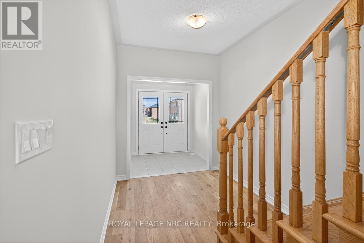 49 Huntsworth Avenue, Thorold, Ontario  L2V 0N2 - Photo 12 - X12489748