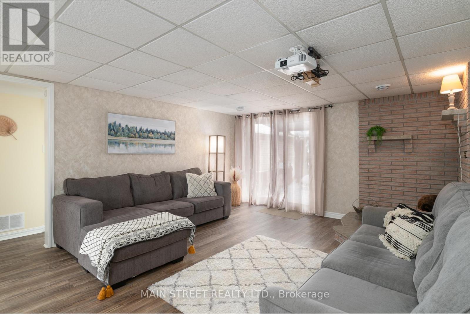 35 Peats Point Road, Prince Edward County, Ontario  K8N 4Z7 - Photo 14 - X12489580