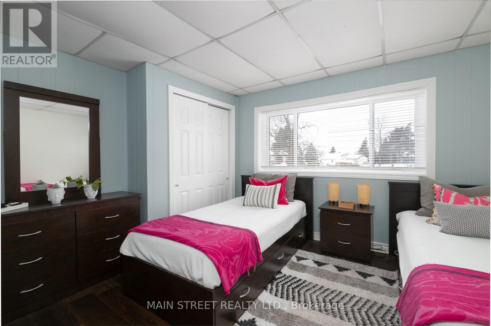 35 Peats Point Road, Prince Edward County, Ontario  K8N 4Z7 - Photo 22 - X12489580