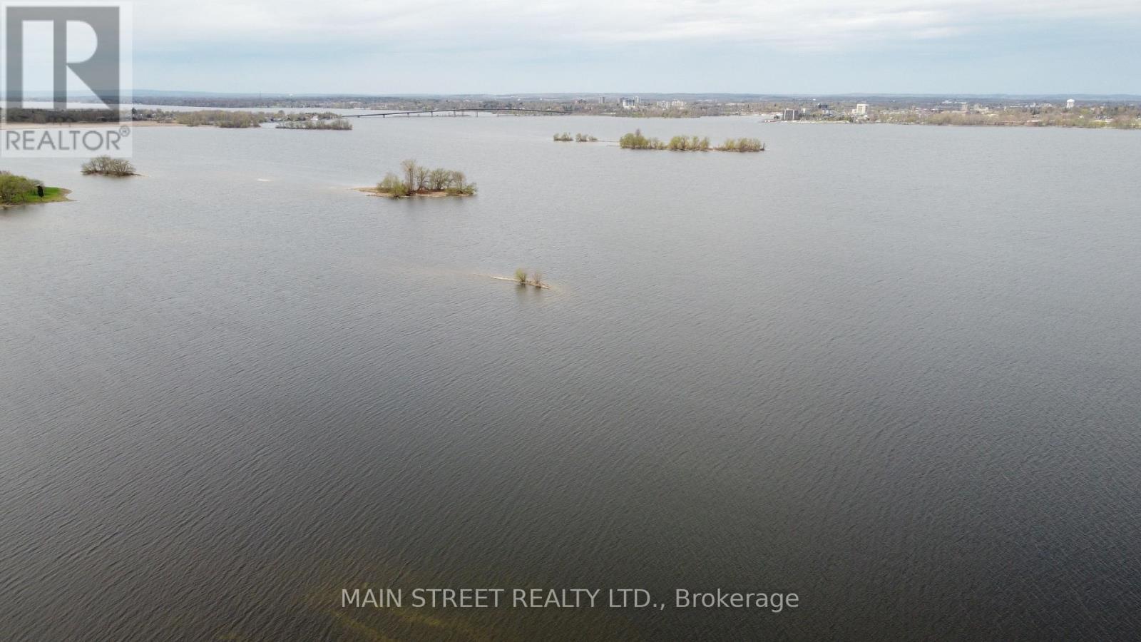 35 Peats Point Road, Prince Edward County, Ontario  K8N 4Z7 - Photo 3 - X12489580