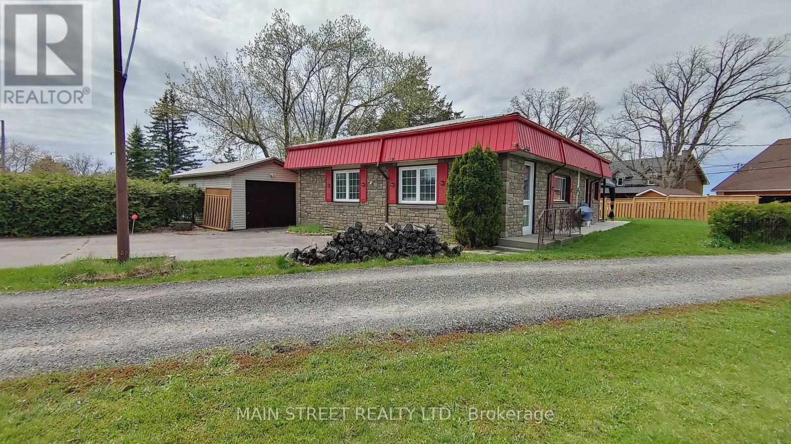 35 Peats Point Road, Prince Edward County, Ontario  K8N 4Z7 - Photo 30 - X12489580