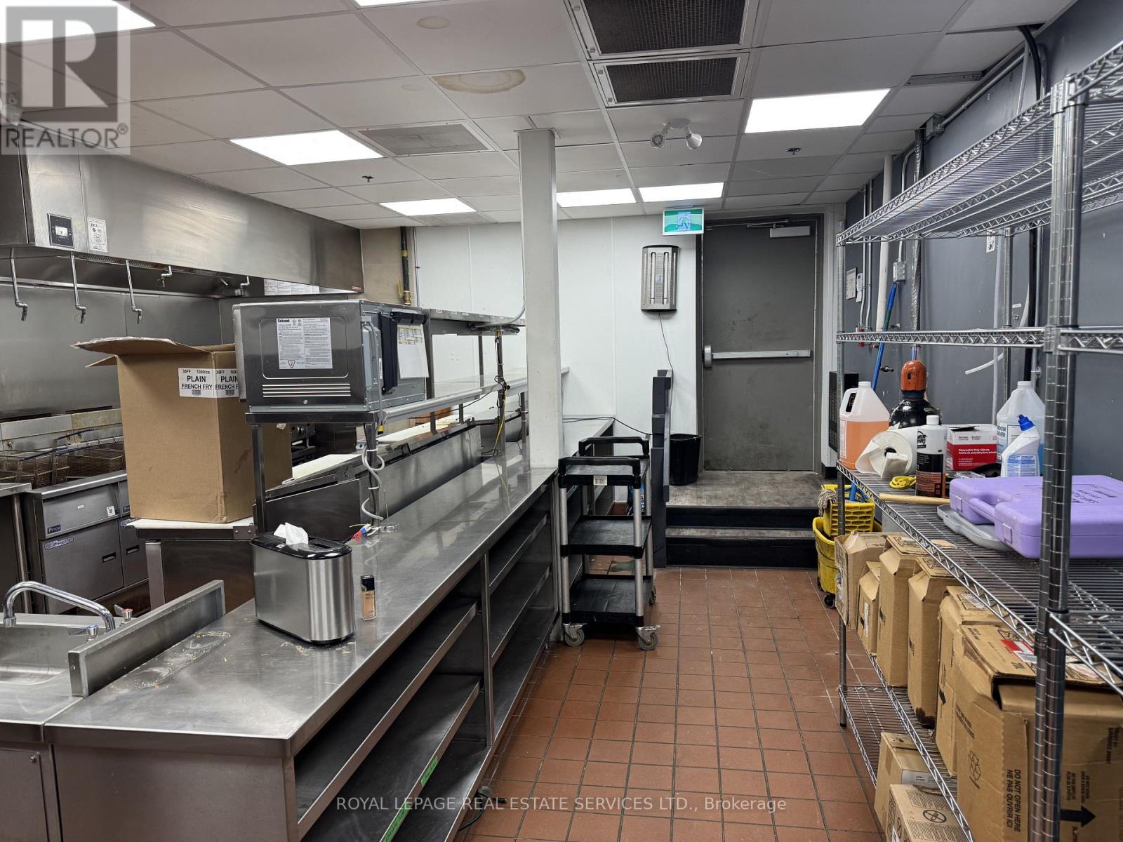 1 Queen Street N, Kitchener, Ontario  N2H 2G7 - Photo 19 - X12489586