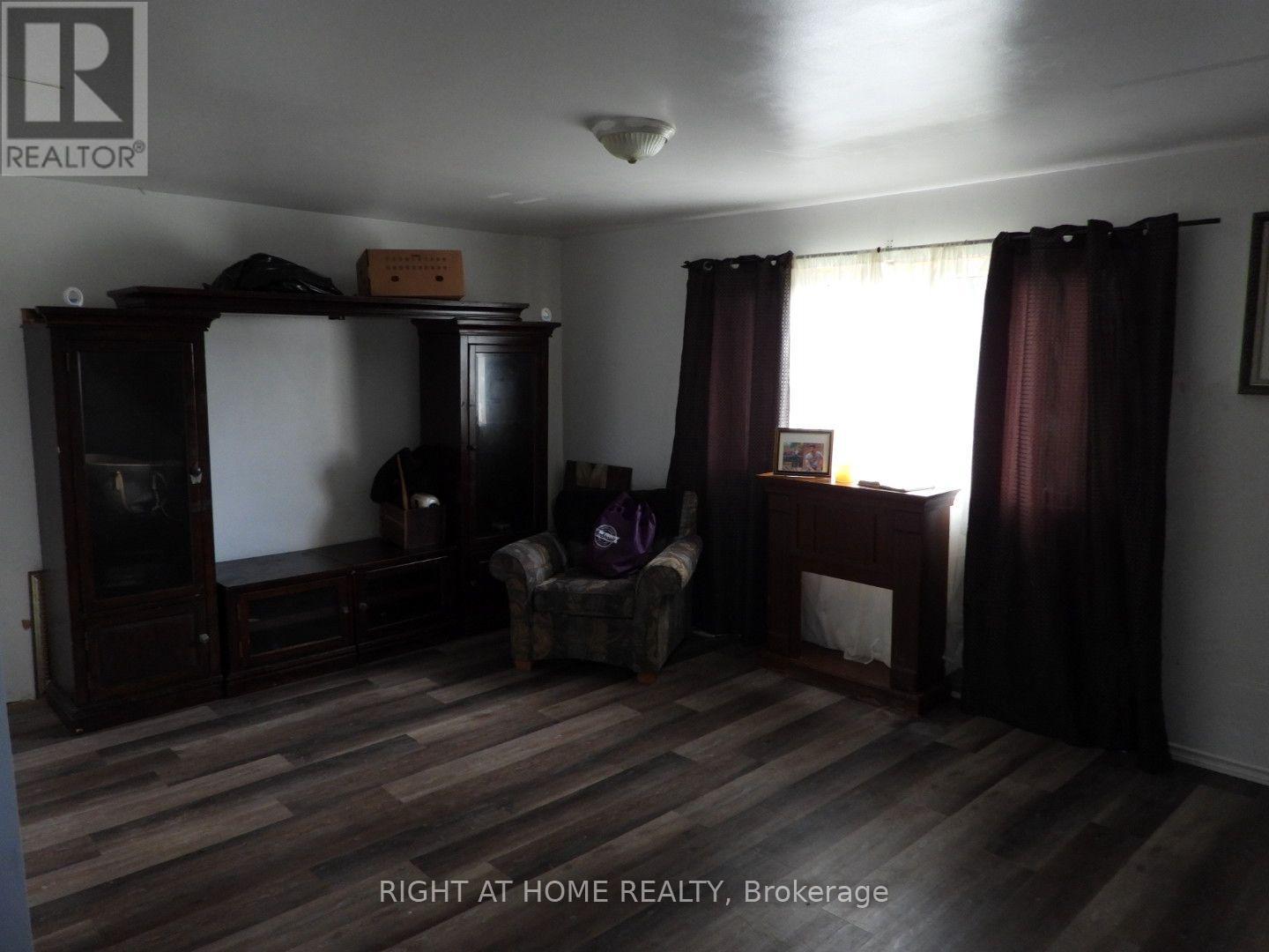 665 Port Maitland Road, Haldimand, Ontario  N1A 2W6 - Photo 11 - X12489702