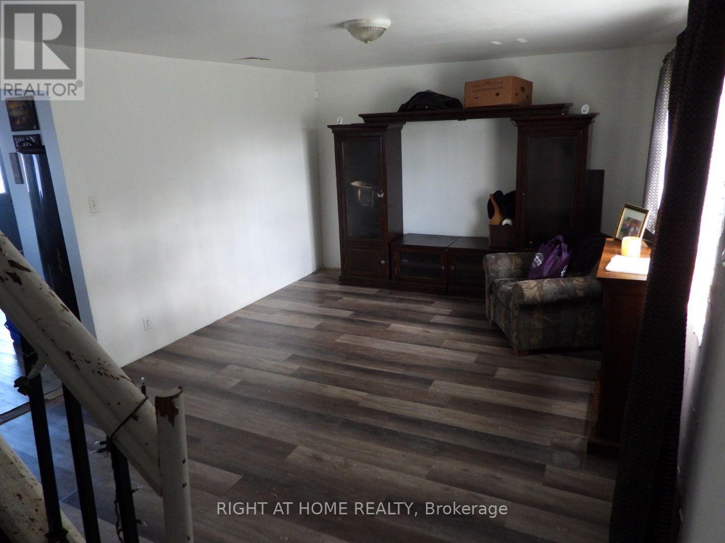 665 Port Maitland Road, Haldimand, Ontario  N1A 2W6 - Photo 13 - X12489702