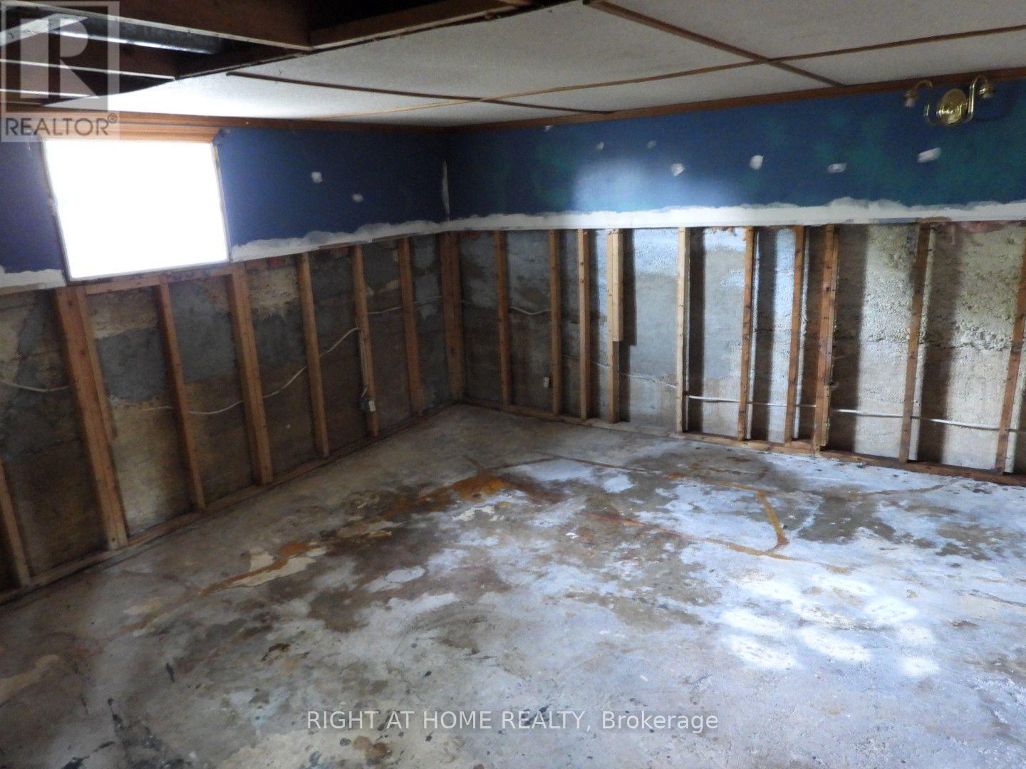 665 Port Maitland Road, Haldimand, Ontario  N1A 2W6 - Photo 14 - X12489702