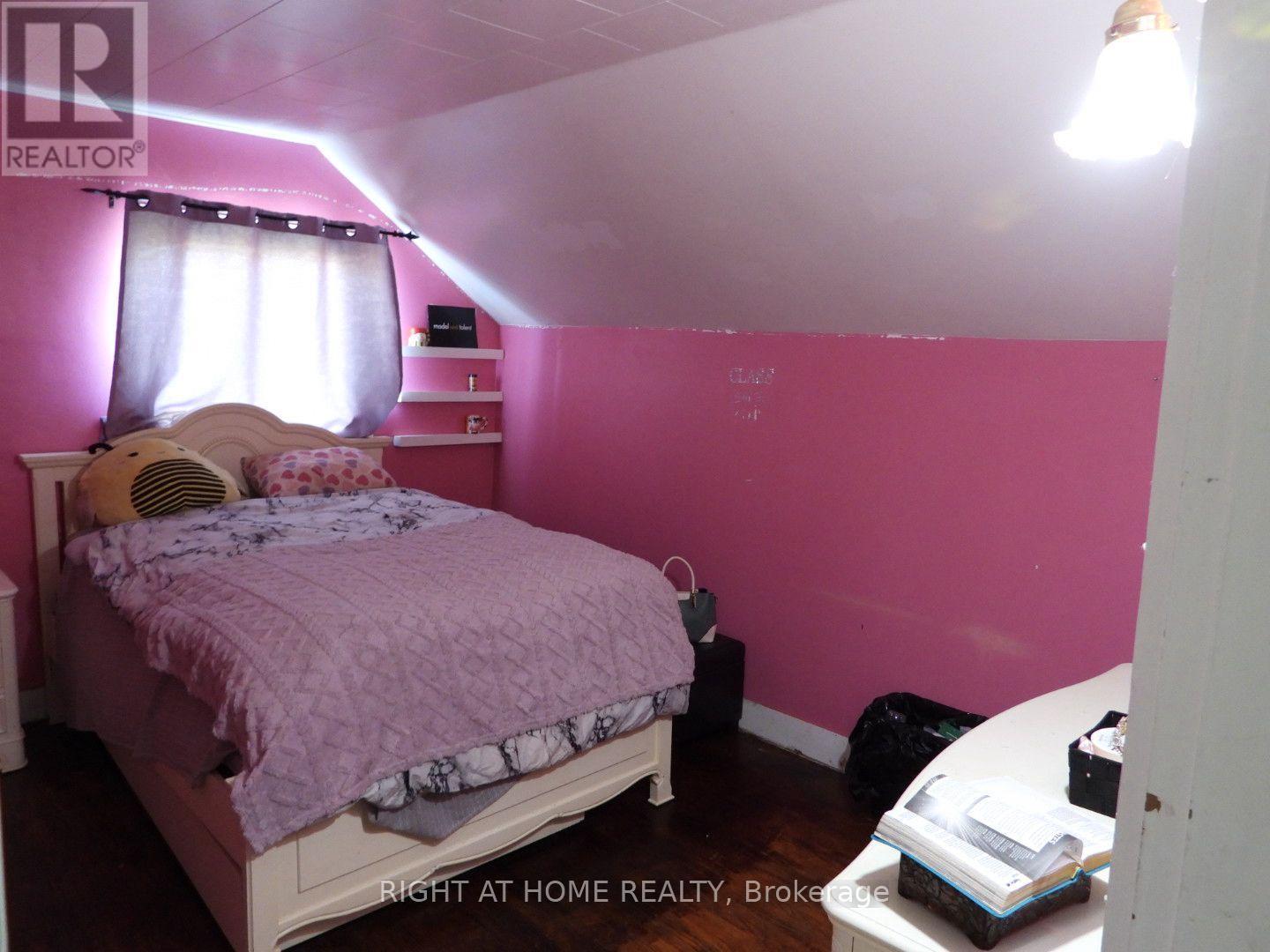 665 Port Maitland Road, Haldimand, Ontario  N1A 2W6 - Photo 9 - X12489702