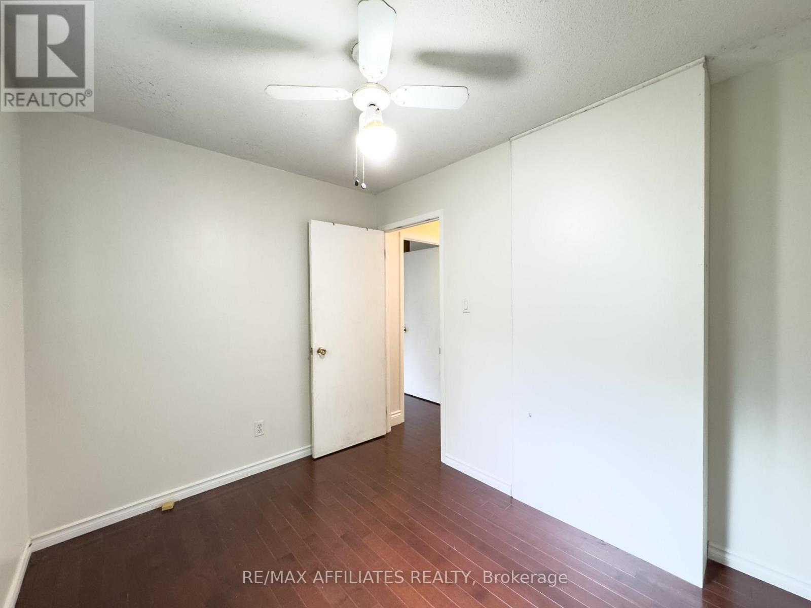 Upper - 222 Castlefrank Road, Ottawa, Ontario  K2L 1T5 - Photo 17 - X12381912