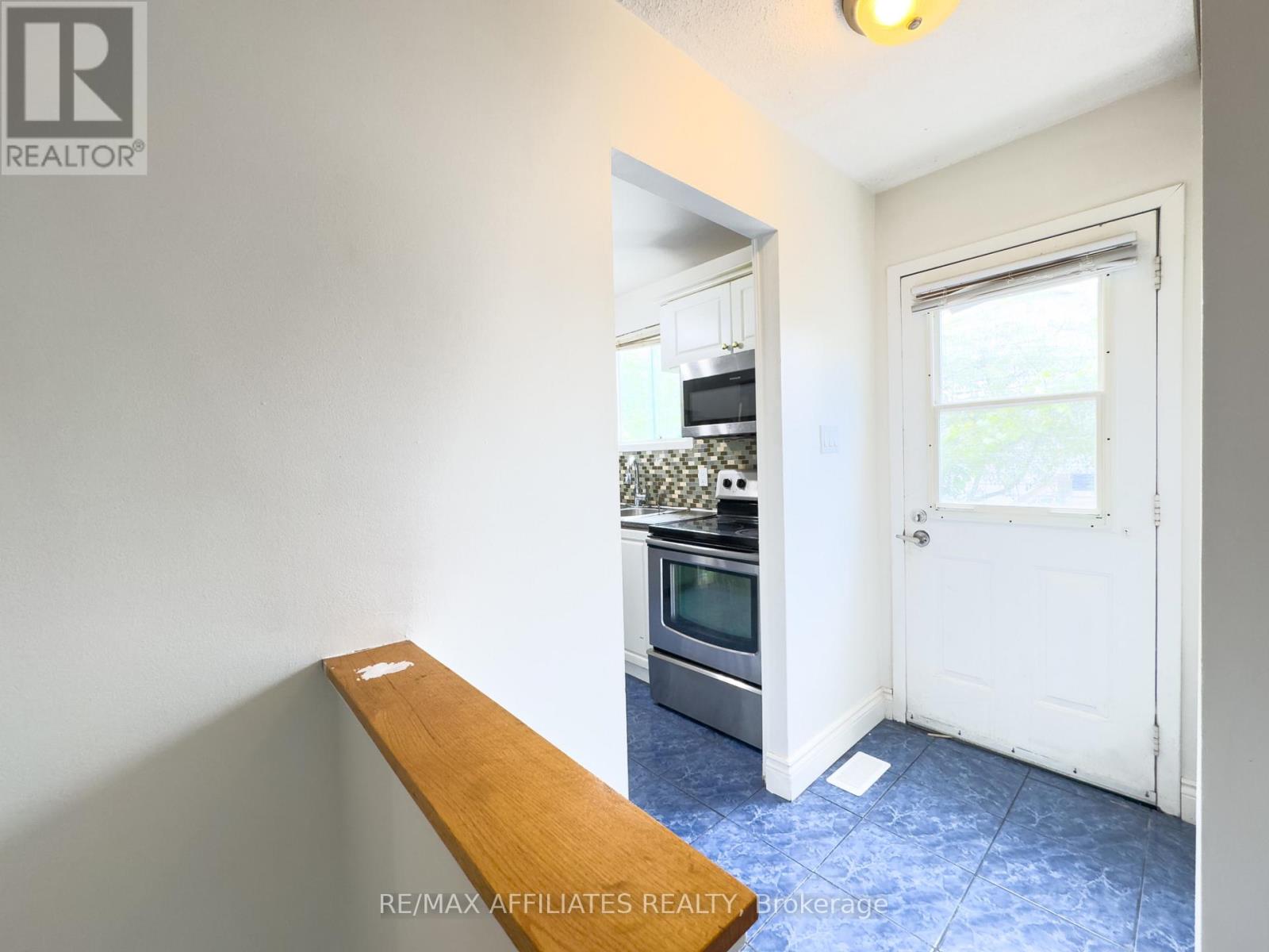 Upper - 222 Castlefrank Road, Ottawa, Ontario  K2L 1T5 - Photo 20 - X12381912