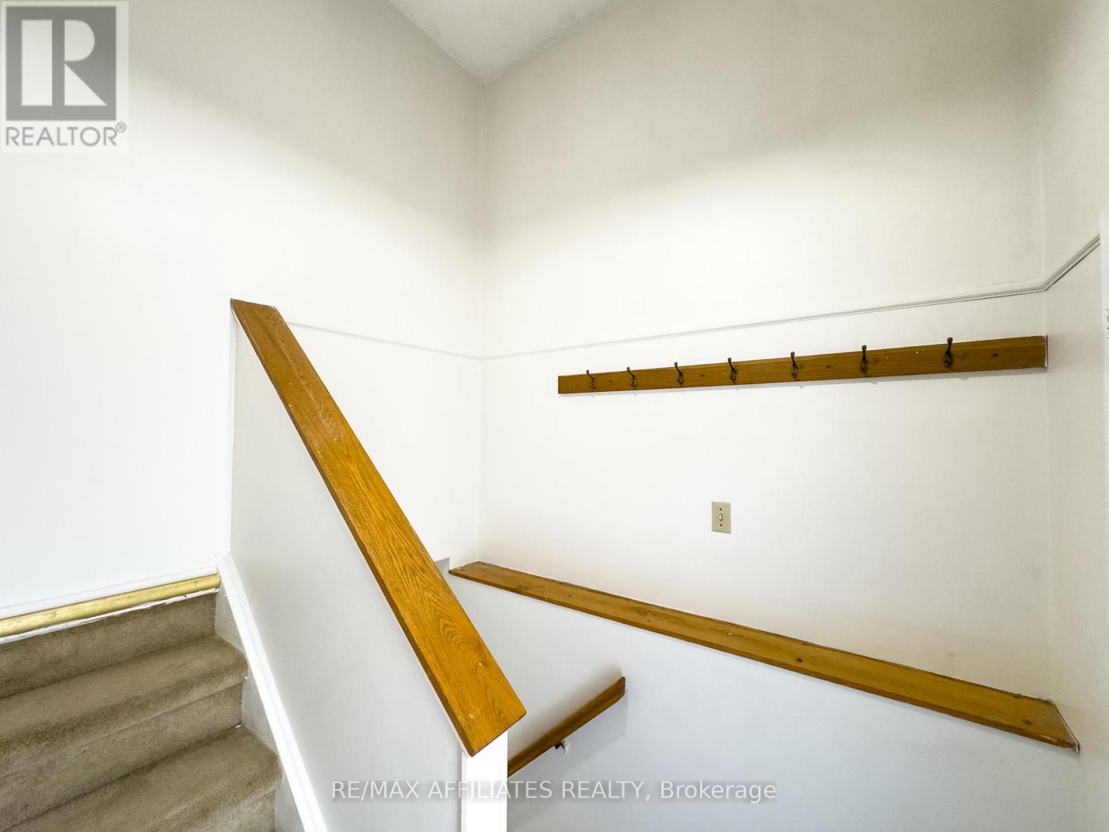 Lower - 222 Castlefrank Road, Ottawa, Ontario  K2L 1T5 - Photo 3 - X12381910