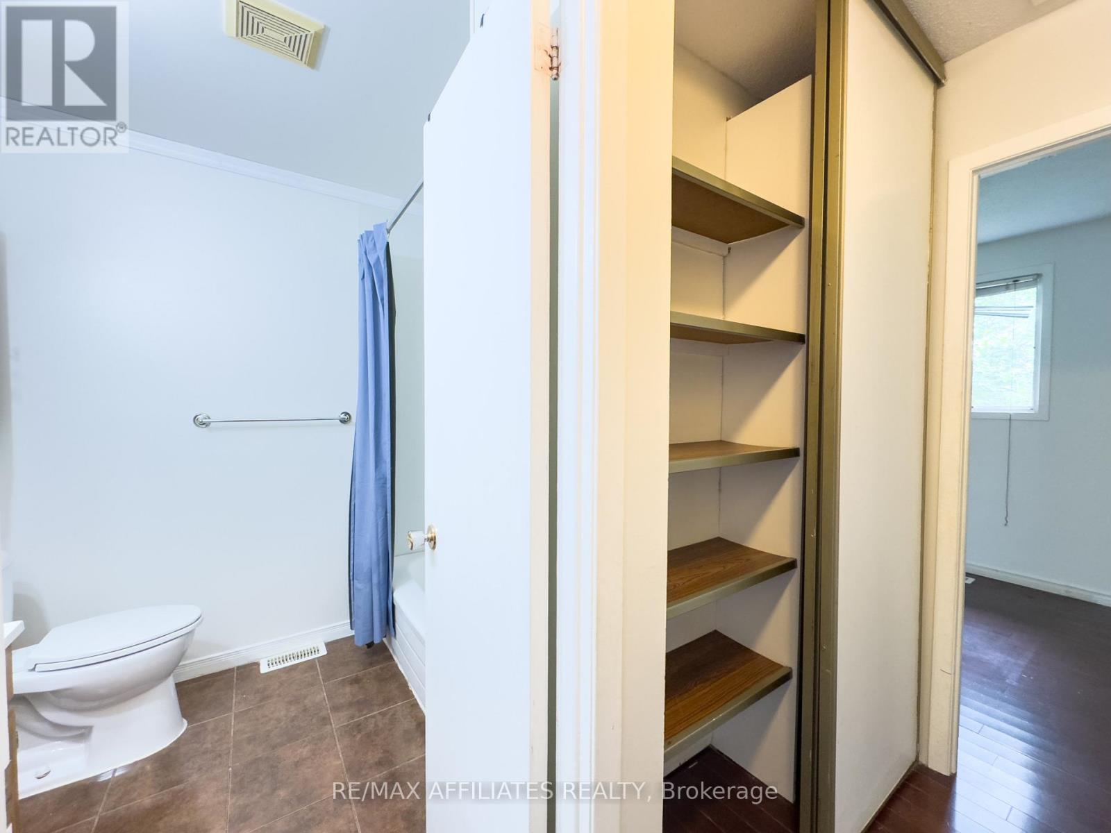 Upper - 222 Castlefrank Road, Ottawa, Ontario  K2L 1T5 - Photo 18 - X12381912