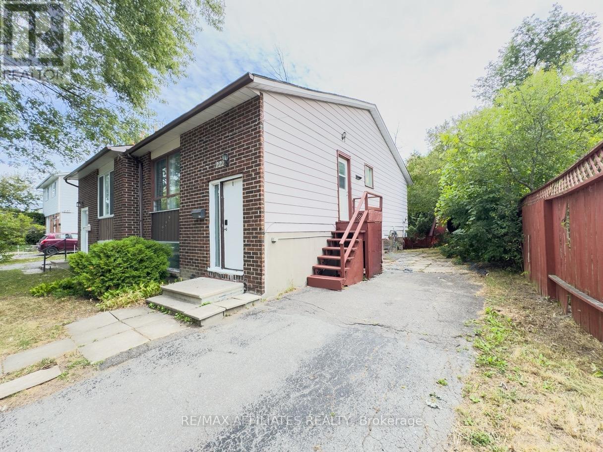 Upper - 222 Castlefrank Road, Ottawa, Ontario  K2L 1T5 - Photo 2 - X12381912