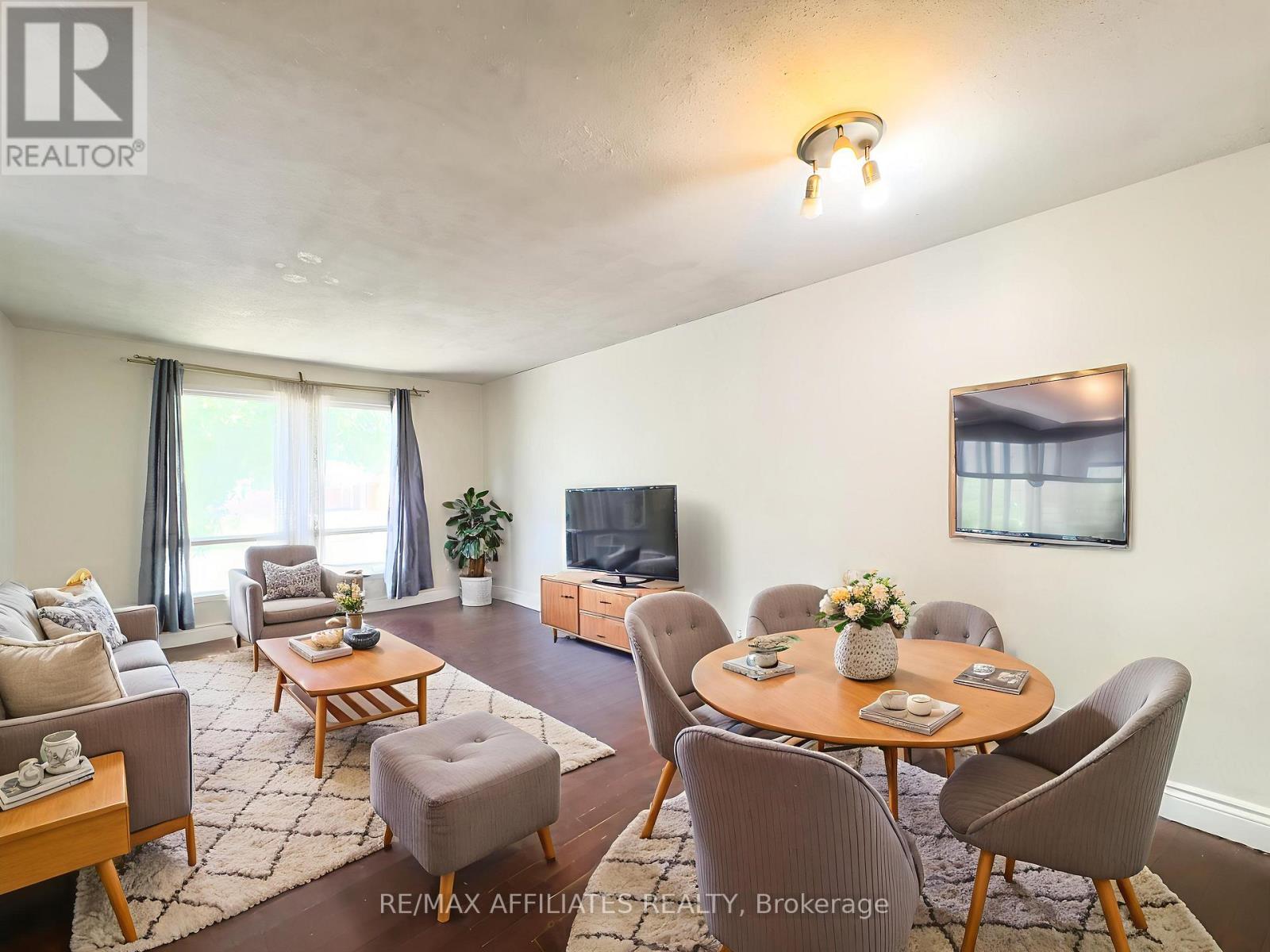 Upper - 222 Castlefrank Road, Ottawa, Ontario  K2L 1T5 - Photo 8 - X12381912