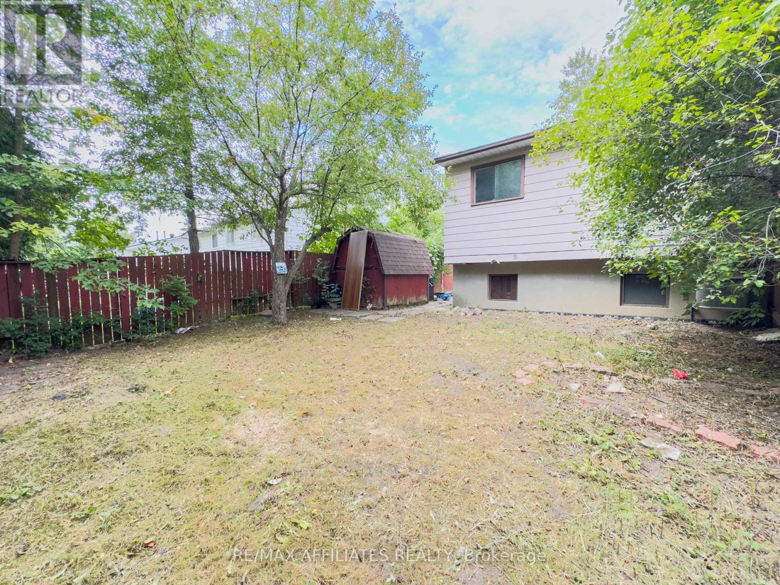 Upper - 222 Castlefrank Road, Ottawa, Ontario  K2L 1T5 - Photo 23 - X12381912