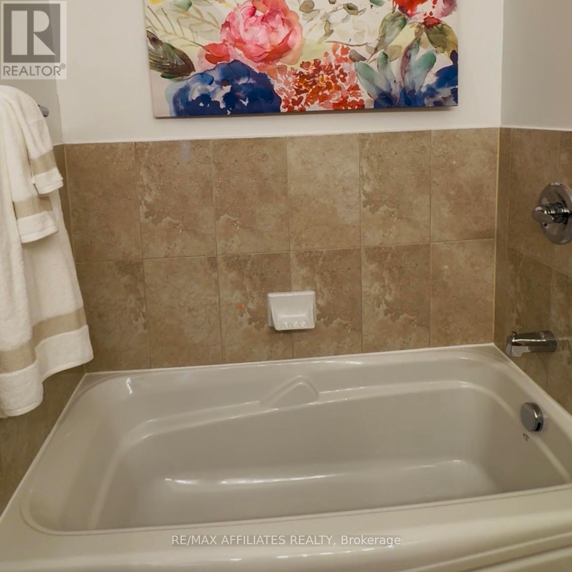 313 Bobolink Ridge N, Ottawa, Ontario  K2V 0B1 - Photo 21 - X12443518