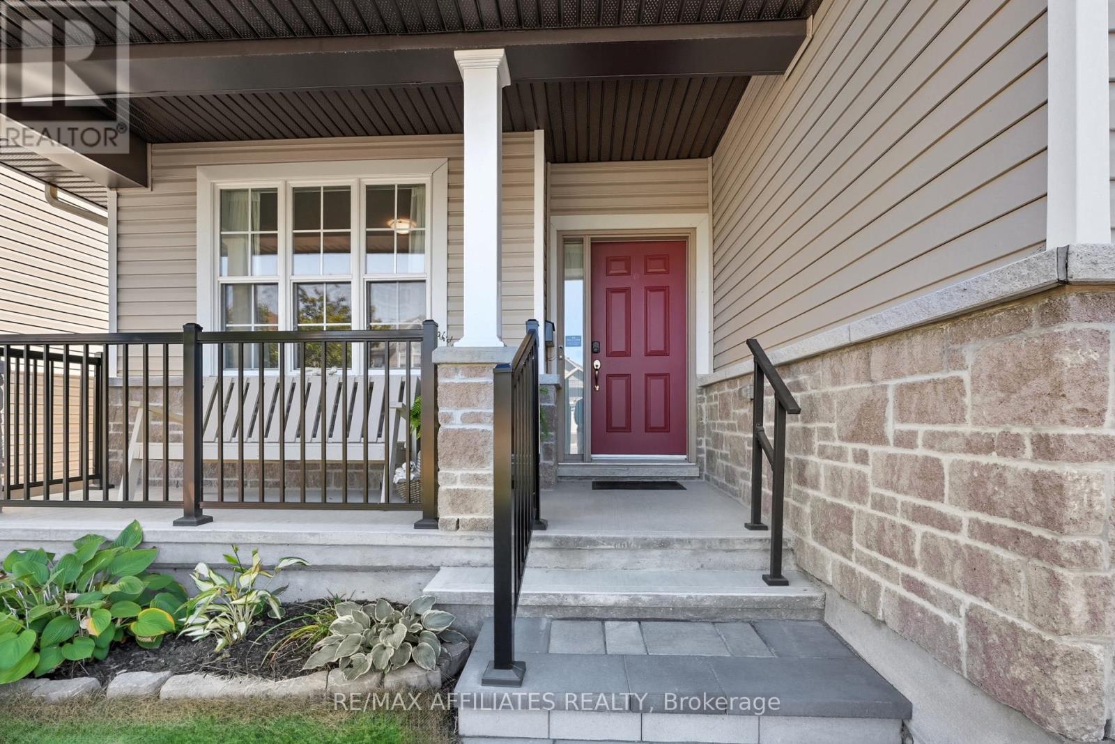 313 Bobolink Ridge N, Ottawa, Ontario  K2V 0B1 - Photo 4 - X12443518