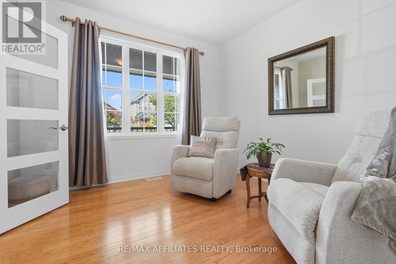 313 Bobolink Ridge N, Ottawa, Ontario  K2V 0B1 - Photo 7 - X12443518