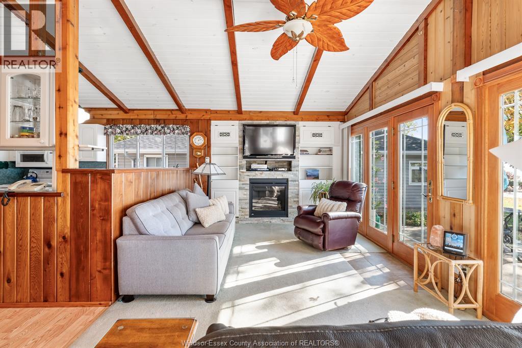 102 Robson Road, Leamington, Ontario  N8H 5P3 - Photo 17 - 25026794