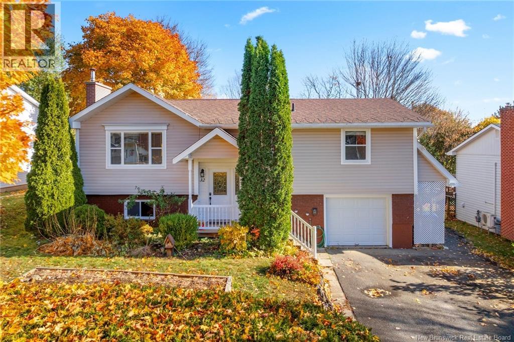 32 Linden Crescent, Fredericton, New Brunswick  E3A 4Z9 - Photo 1 - NB129384