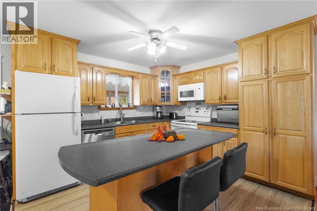 32 Linden Crescent, Fredericton, New Brunswick  E3A 4Z9 - Photo 11 - NB129384