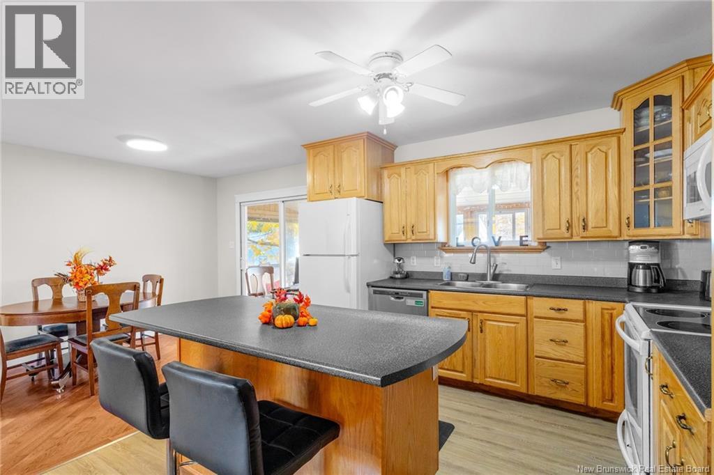 32 Linden Crescent, Fredericton, New Brunswick  E3A 4Z9 - Photo 12 - NB129384