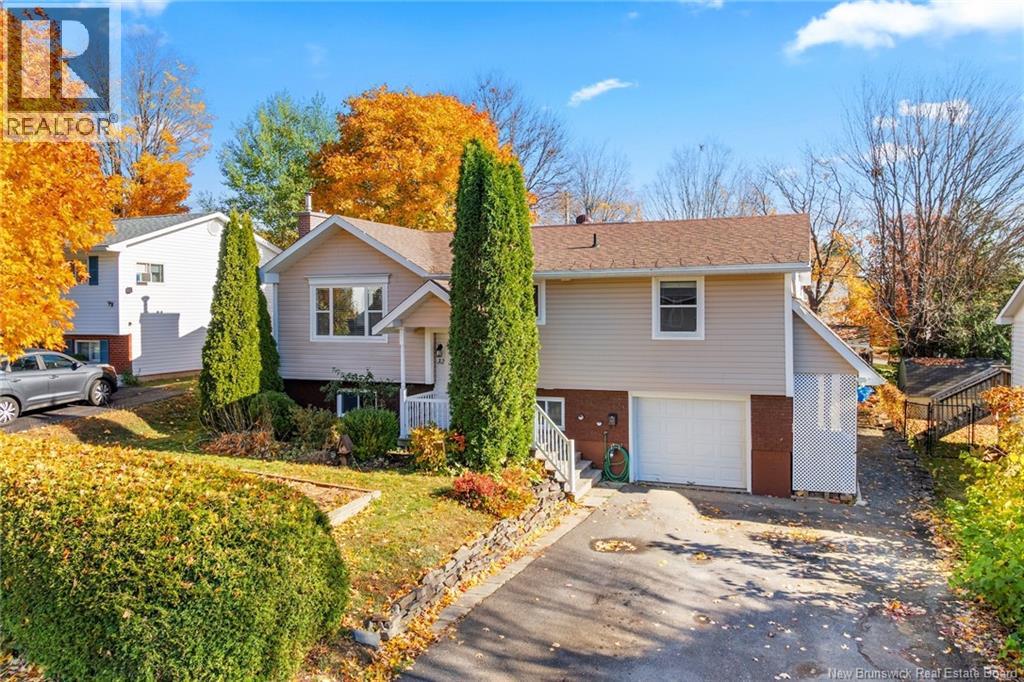 32 Linden Crescent, Fredericton, New Brunswick  E3A 4Z9 - Photo 2 - NB129384