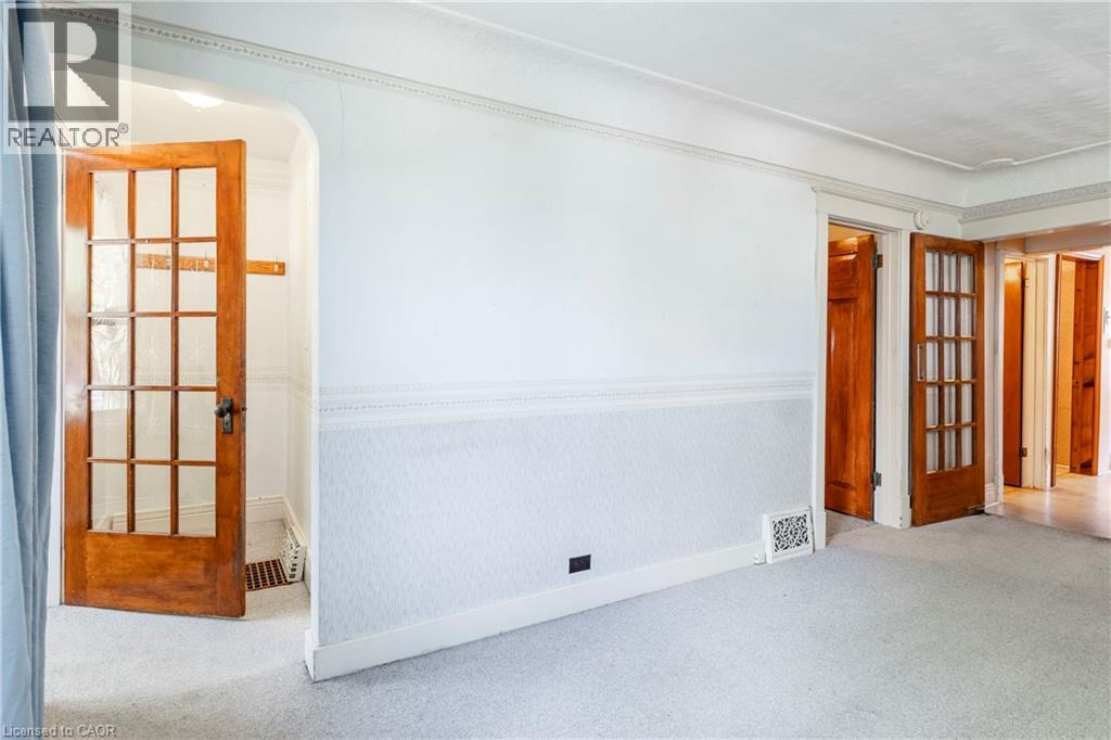 27 Barons Avenue N, Hamilton, Ontario  L8H 5A3 - Photo 6 - 40764683