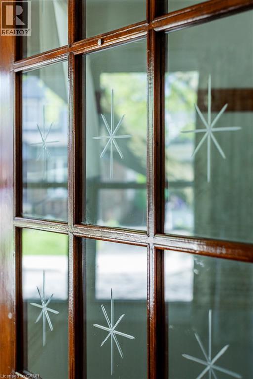 27 Barons Avenue N, Hamilton, Ontario  L8H 5A3 - Photo 5 - 40764683