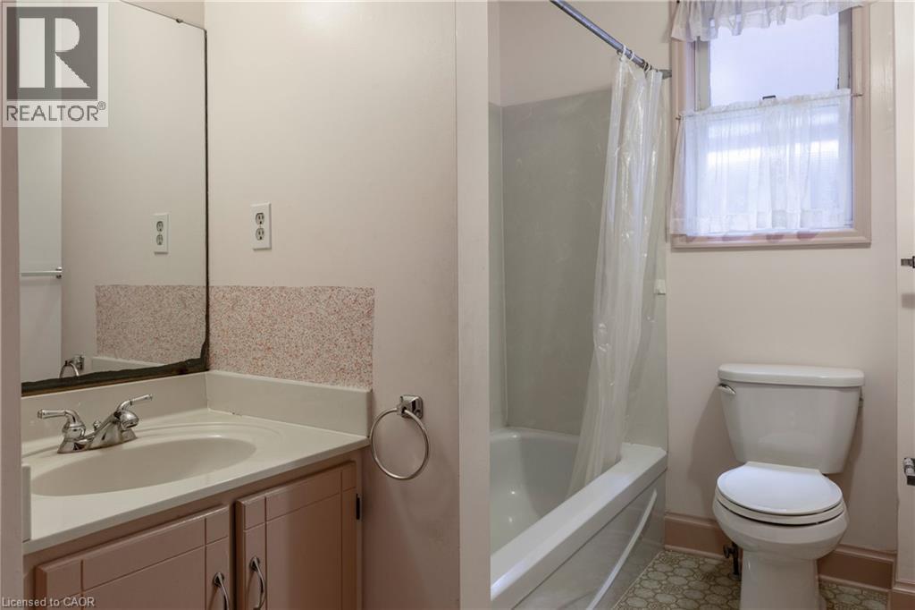 27 Barons Avenue N, Hamilton, Ontario  L8H 5A3 - Photo 24 - 40764683