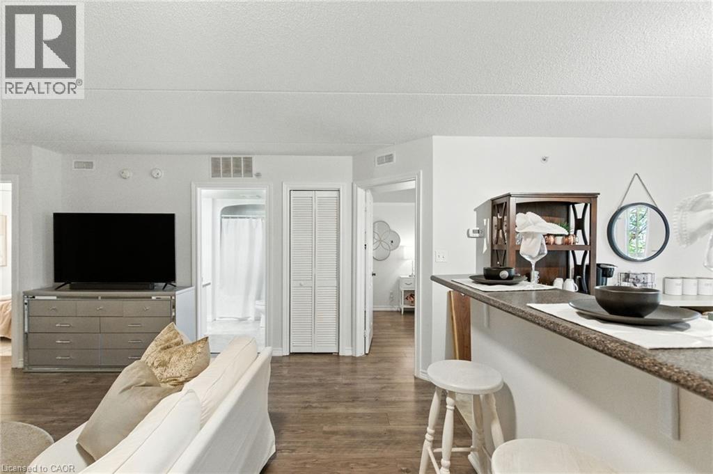 1490 Bishops Gate Unit# 305, Oakville, Ontario  L6M 4N3 - Photo 10 - 40776789