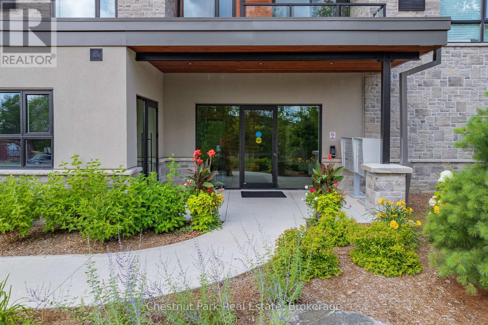 109 - 18 Campus Trail, Huntsville, Ontario  P1H 0K2 - Photo 2 - X12489888