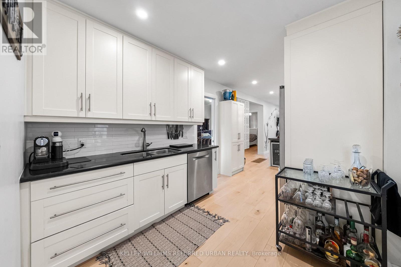 87 Fourth Street, Toronto, Ontario  M8V 2Y4 - Photo 16 - W12488026