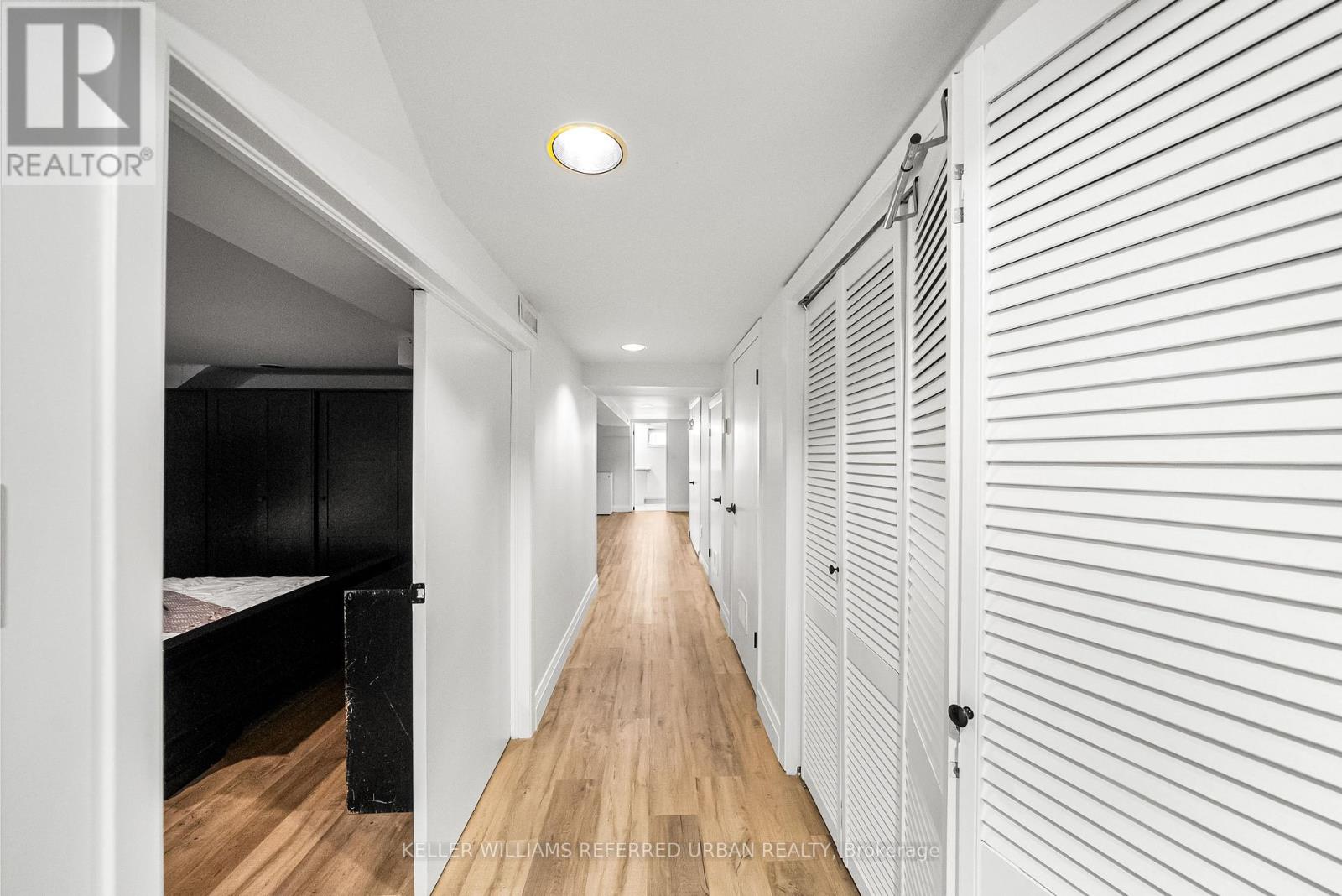 87 Fourth Street, Toronto, Ontario  M8V 2Y4 - Photo 42 - W12488026